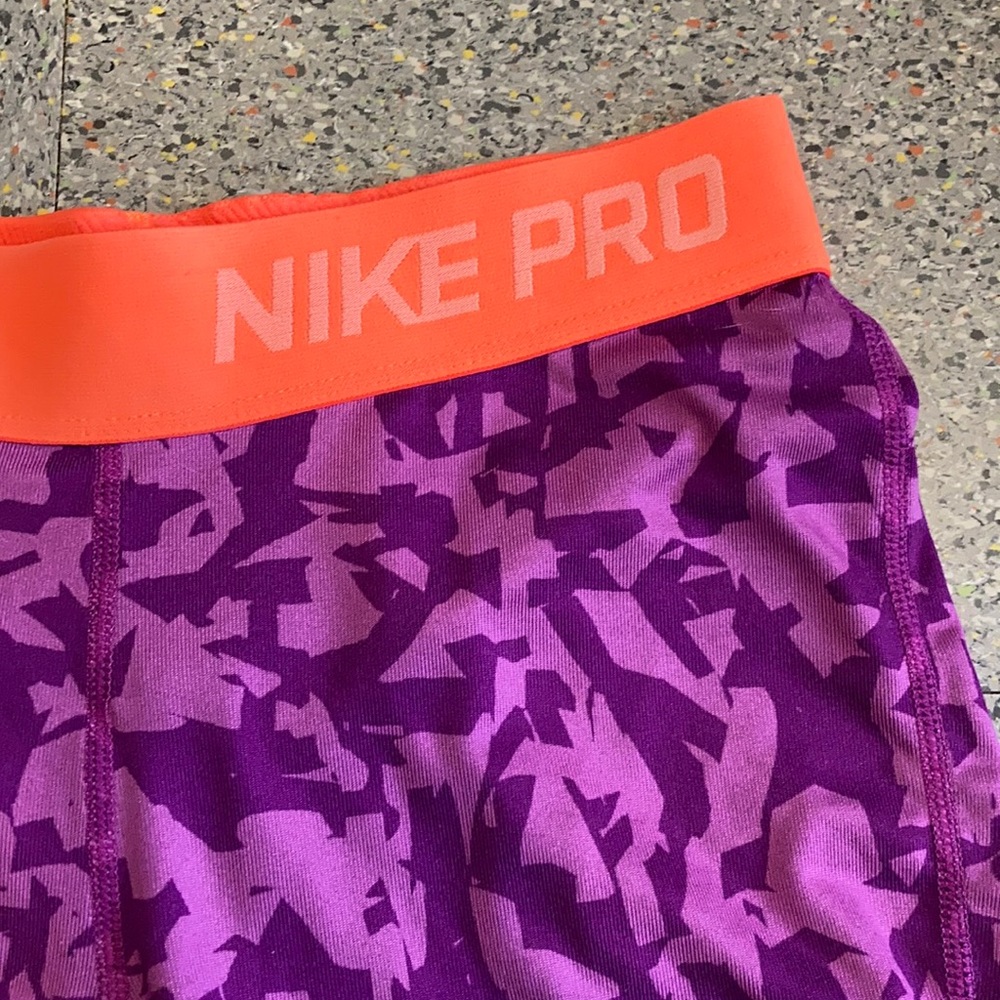 Patterned Nike Pros - Picture 2 of 3